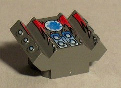 LEGO 2x2 Kaareva korkea konepelti sivunappuloilla "Shredd"-kuviolla 30601pb04