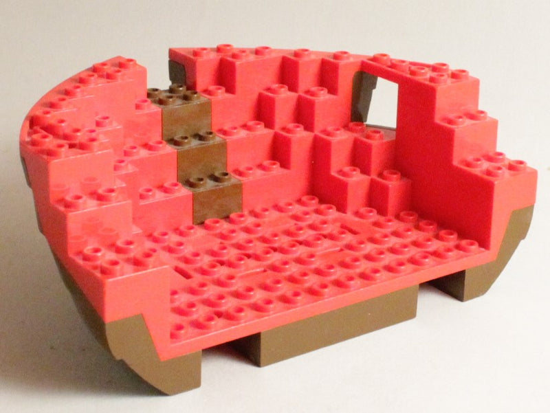 LEGO Laivan keula ruskealla pohjalla 12x16  2557